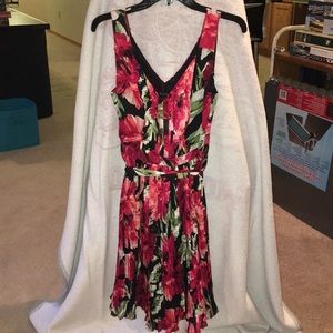 Flowery “Derby” Dress